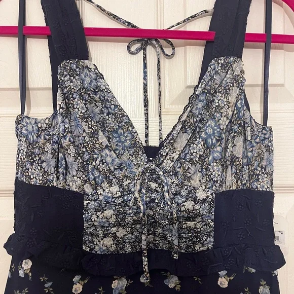 Floral Blue and White Dress - Picture 12 of 14